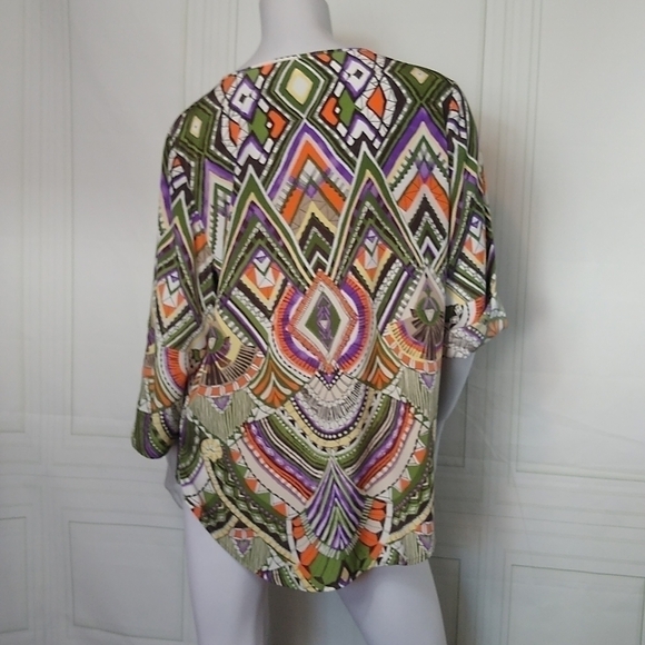 Chico's SZ 2 = Medium Multicolor Geometric Print Blouse Roll Tab Sleeve Layered - Picture 5 of 10